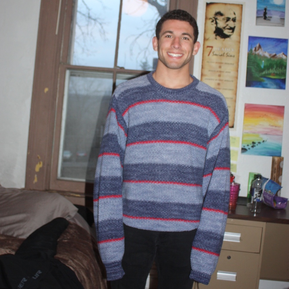 Unisex Woolrich Sweater size Large